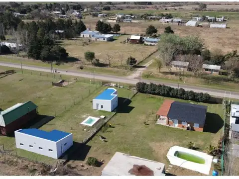 Quinta con pileta en Antelo sobre amplio terreno de 750m2!  2 construcciones!- Antelo, Entre Rí...