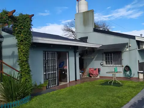 Casa nueva con amplio lote y quincho, detalles de categoría!