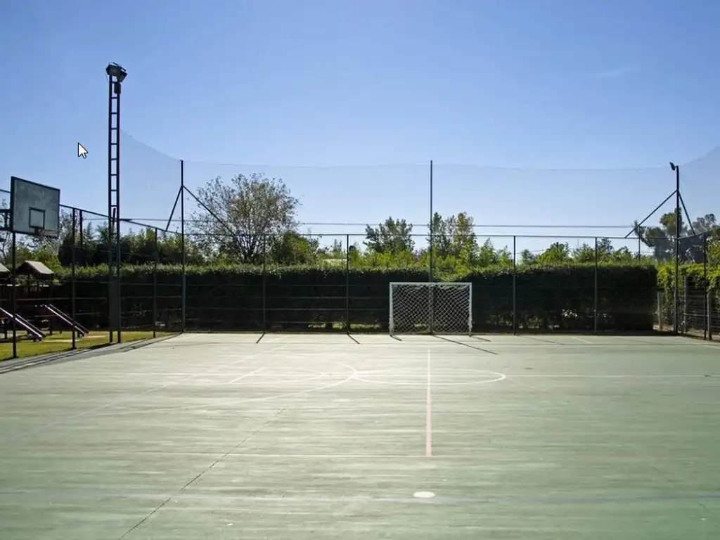 Actividades deportivas futbol, tenis, basquet en Haras Maria Victoria