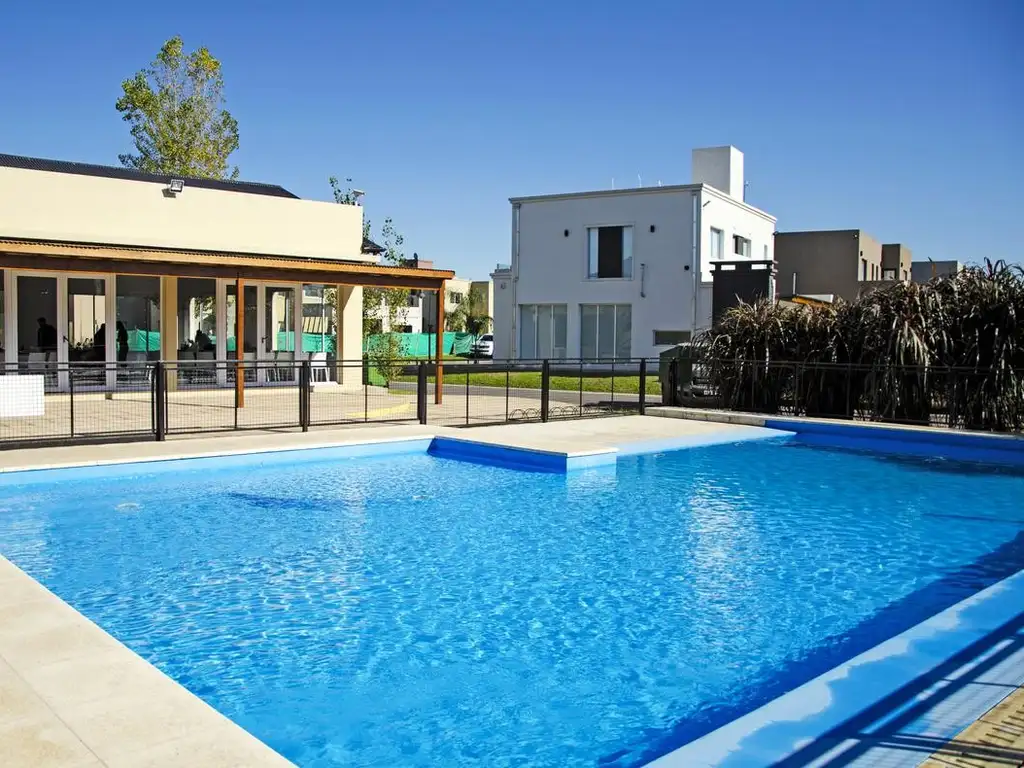 Áreas comunes sum, piscina, gimnasio, juegos en Haras Maria Victoria