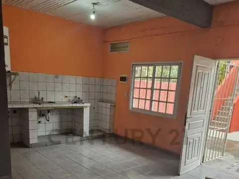 San Lorenzo 1200, Piso 0