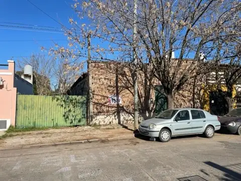 Galpon en Venta 56  mts Fondo