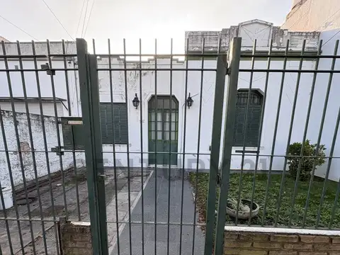 Venta Casa de 4 Ambientes con Jardín y Parrilla | Gerli, Avellaneda
