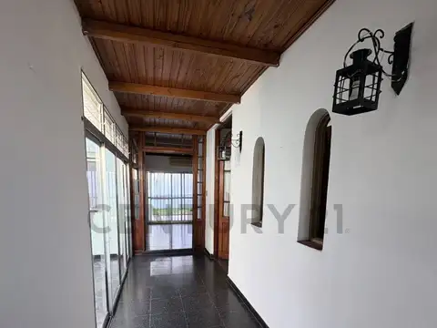 Casacuberta 800, Piso 0