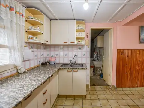 Casa 3 ambientes con 2 baños