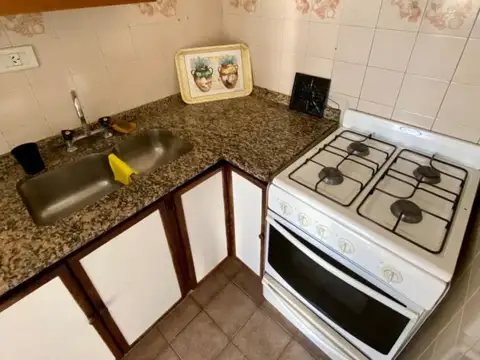 Alquiler  Temporario Monoambiente con balcon en San Cristobal 2 pax