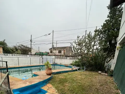Casa en Venta en Burzaco, USD 170.000