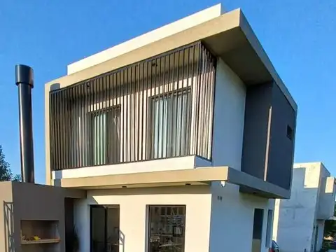 Casa 3 ambientes con 2 baños