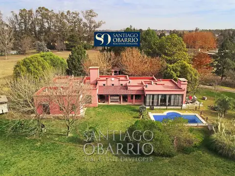  Muy buena casa estilo campo de 398m2 en Venta en el Haras Argentino Farm Club de Luján 