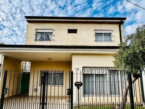 CASA MAS DEPTO VENTA EN LONGCHAMPS APTO CREDITO