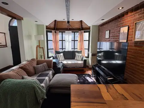 Casa 5 ambientes con 3 baños