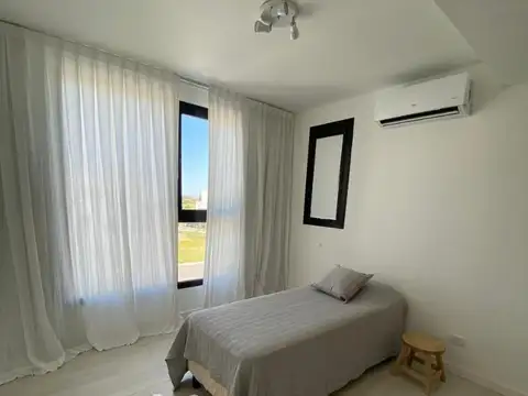 Casa en Alquiler Temporal de 4 dormitorios
