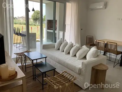 Impecable Town House en alquiler en Pilará, totalmente equipada y amueblada