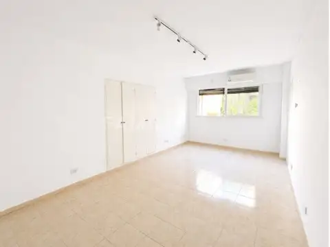 Av. Del Libertador 700 , Piso 2