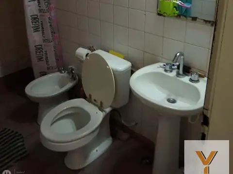 Casa 3 ambientes con 1 baño