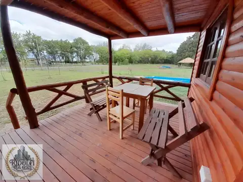 Cabaña Alpina 3 ambientes equipada con cochera con lote chacra de 2000 m2 Villa Ruiz