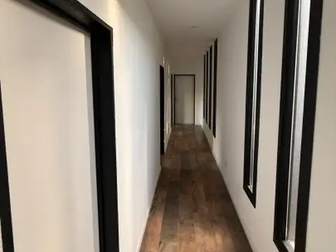 Casa en Alquiler en Pilar del Este - San Ramiro, USD 1.200