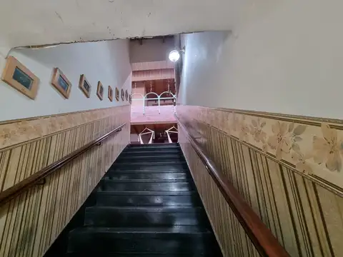Casa 16 ambientes con 11 baños