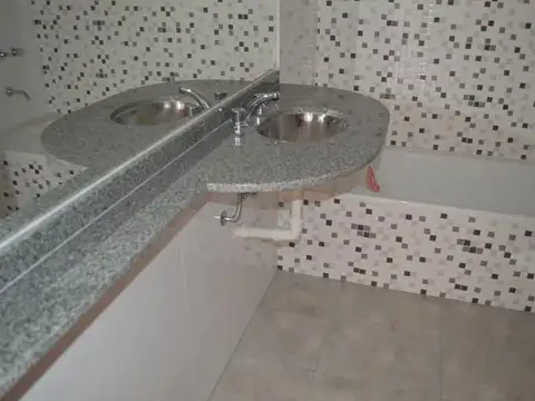 Depto Tipo Casa en Venta al Este