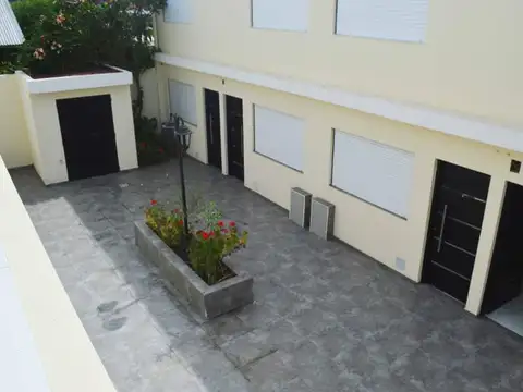 Depto Tipo Casa en Venta de 2 ambientes