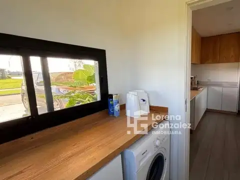 CASA 4 AMBIENTES EN VENTA, BARRIO EL NAUDIR