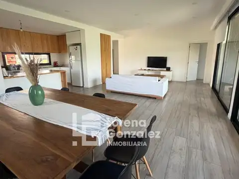 CASA 4 AMBIENTES EN VENTA, BARRIO EL NAUDIR