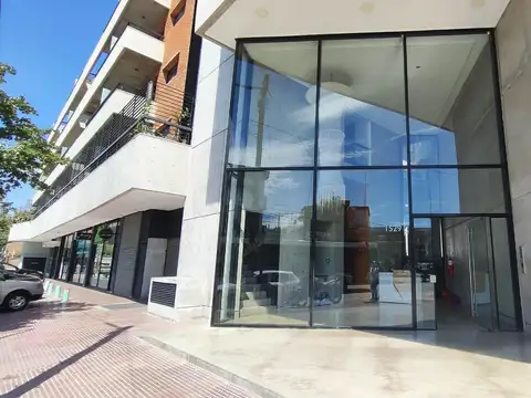 VENTA DEPARTAMENTO TRES AMBIENTES CON DOS COCHERAS