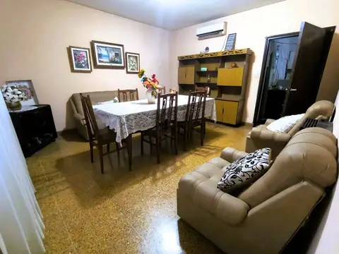 VENTA-CASA C/LOCAL, GARAGE-SAN JUSTO