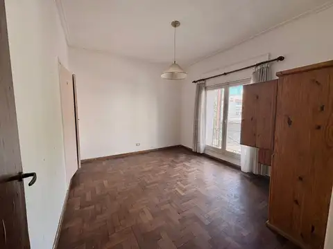 San Martin 3800, Piso 1