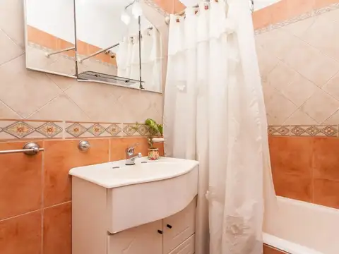 POSIBLE PERMUTA: CASA 5 AMB C/JARDIN-DOBLE COCHERA