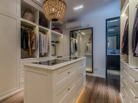 Casa 5 ambientes con 4 baños