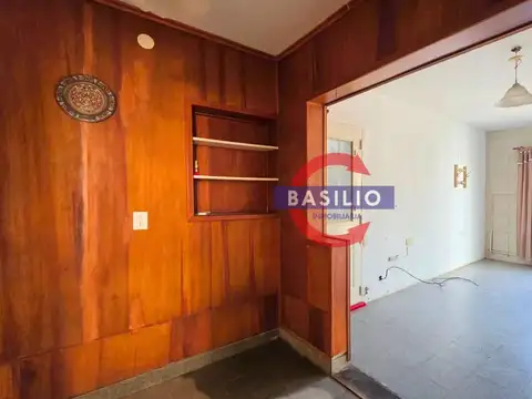 Casa 2 ambientes con 1 baño