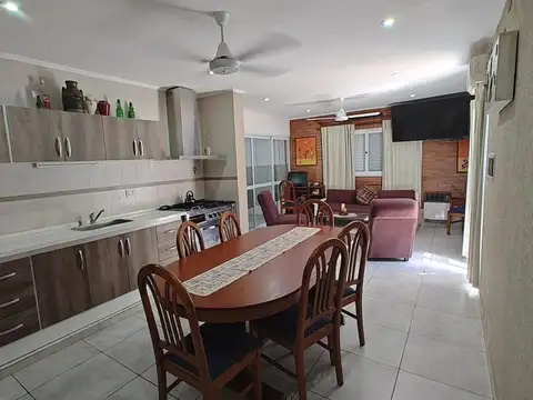 Casa 3 ambientes con 1 baño