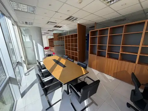 Oficina en Alquiler en Vicente Lopez Vias / Maipu, USD 3.650