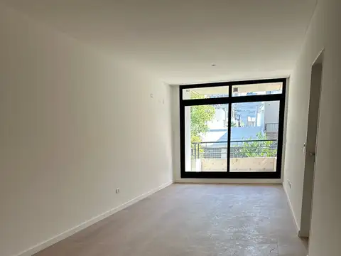 VENTA 4AMB CON DOS BAÑOS Y TOILETTE. BALCON AL FRENTE Y AMENITIES.