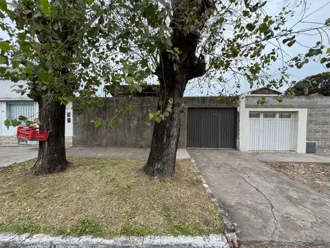 Galpon en Venta sobre lote de 8.66 x 18.43 Lomas De Zamora Temperley