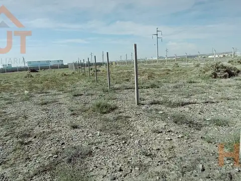 Terreno Parque Industrial Centenario 4560 m2 Jose Franzo 715