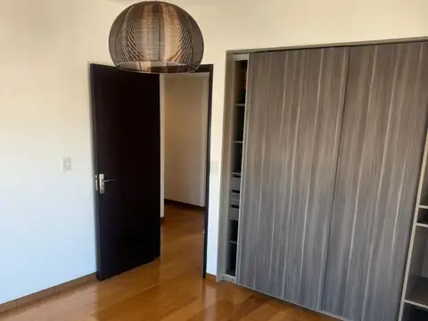 Departamento en Alquiler de 4 dormitorios