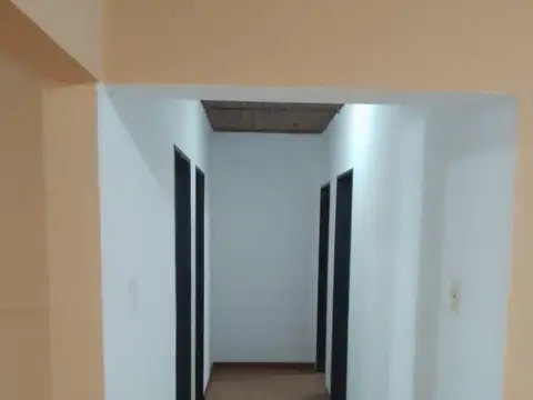 Venta casa APTA CRÉDITO en Baradero Centro. Con opción  de compra de galpón. lindero