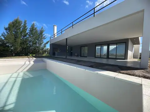Casa en Venta en San Sebastian, USD 470.000