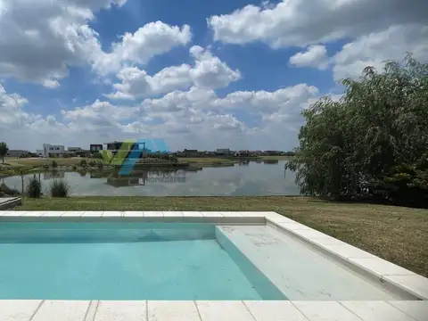 Casa en Venta en San Sebastian, USD 470.000