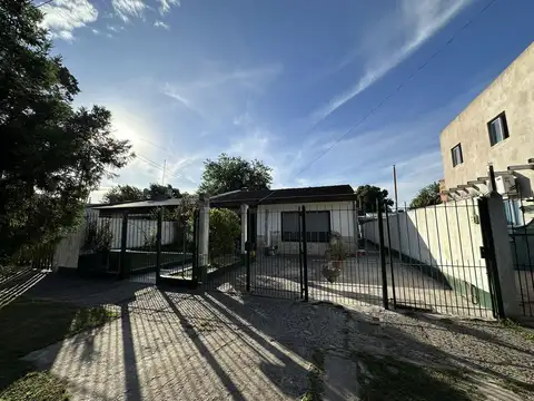 Venta - Casa 3 Amb Multifamiliar en Ituzaingo - Permuta