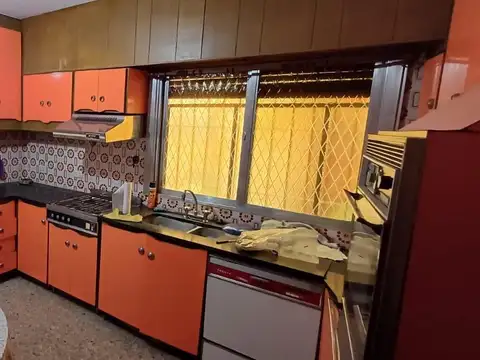 Depto Tipo Casa en Venta 50 años