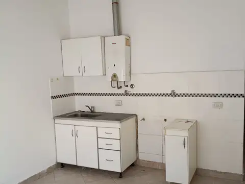 Departamento de 2 Ambientes Sobre Av San Martin