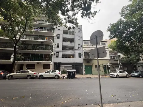 Ambiente Al Frente con Cochera en Hidalgo y Diaz Velez