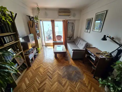 88 m - 3 Dormitorios - 2 Balcones - Cocina con Lavadero - Semipiso