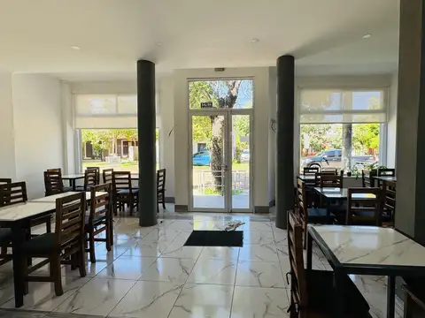 Alberdi 325 entre Maipú y Balcarce