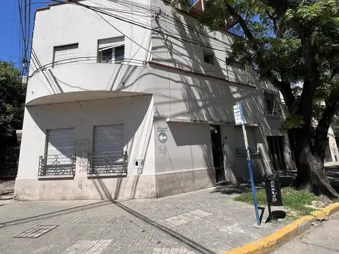 Casona comercial en alquiler en barrio pichincha-Múltiples usos