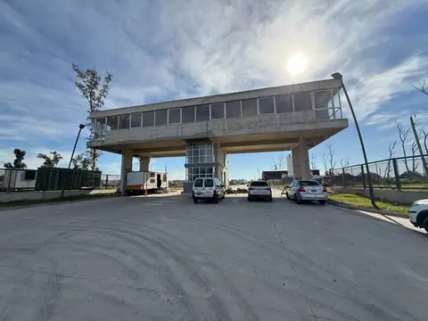 Terreno industrial en Polo Buen Ayre 2