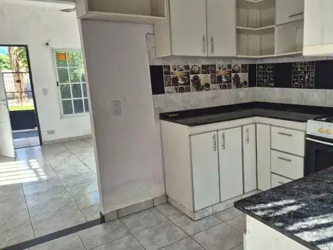 Depto Tipo Casa en Alquiler de 2 dormitorios